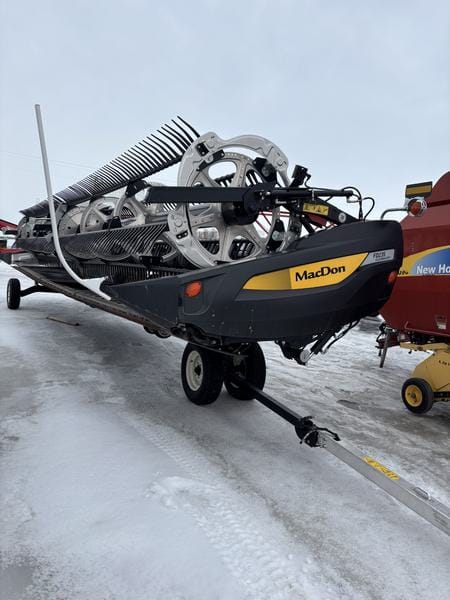 2022 MacDon FD235