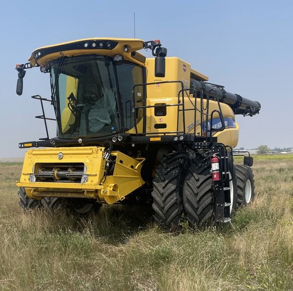 2019 New Holland CR8.90