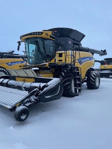2016 New Holland CR8.90