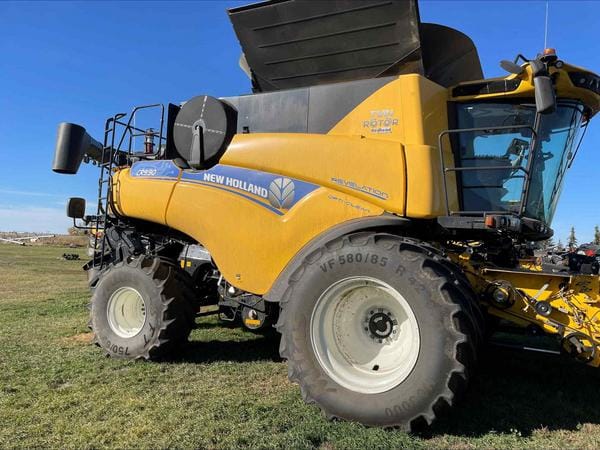 2022 New Holland CR9.90